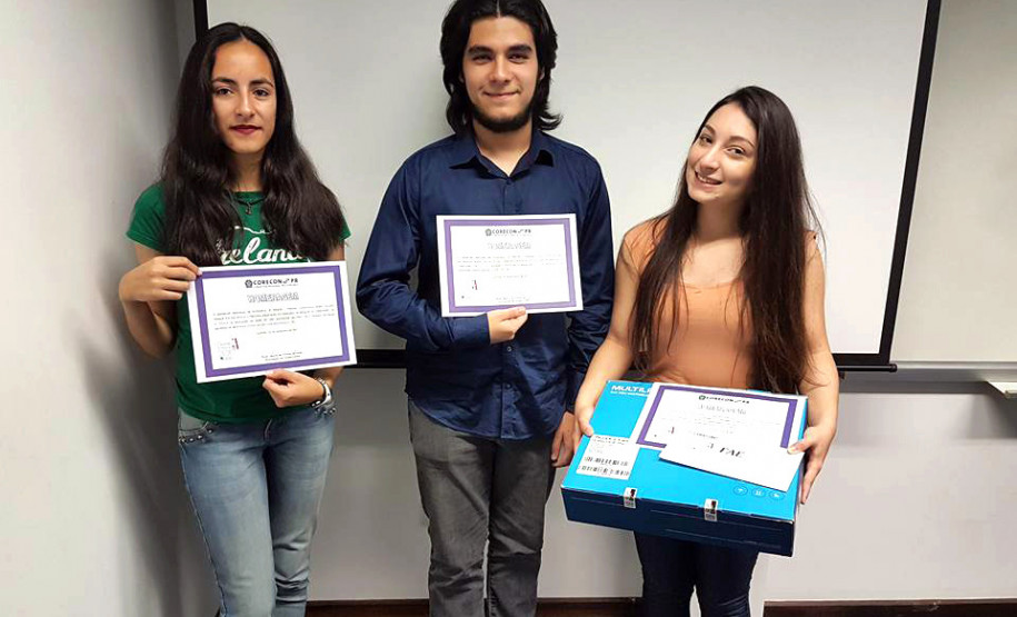 Com o título “A Economia Promove o Crescimento da Nação”, a estudante Marise Furlan Bero, do Colégio Estadual Conselheiro Quielse Crisótomo da Silva, município de Bocaíuva do Sul, conquistou o 1º lugar no Concurso de Redação promovido pelo Conselho Regional de Economia do Paraná (Corecon-PR), com o tema “Economia, Educação e Sociedade”