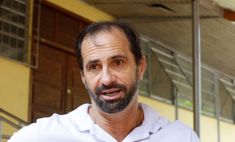 O comerciante Dirceu João Ganzala, pai da estudante do 2° ano, Izabella Ganzala, 15 anos, lembrou que a filha se identificou com a escola