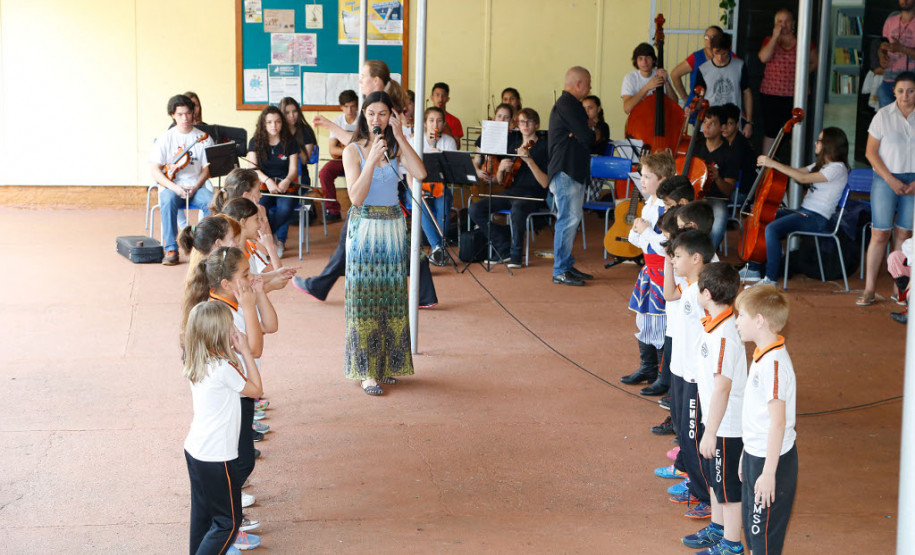 O Colégio Estadual do Campo Castro Alves, localizado na vila residencial Salto Osório, município de Quedas do Iguaçu (Centro-Sul), atingiu a meta estabelecida pelo Índice de Desenvolvimento da Educação Básica (Ideb) para 2021 e alcançou o melhor média entre as escolas estaduais