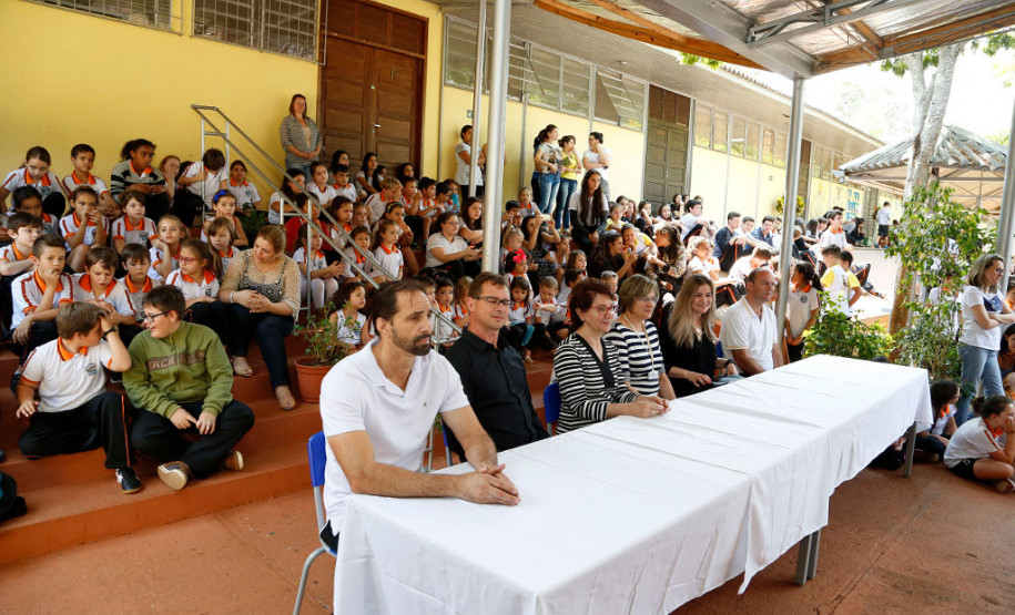 “Observei uma integração muito forte entre os pais, mães, responsáveis e diretora com todo o corpo docente e estudantes
