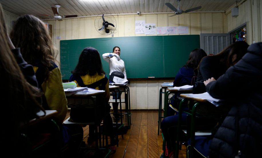 A esgrima faz parte da vida da professora desde os 13 anos, quando teve o primeiro contato com o esporte por meio de um convite dos primos. Hoje Mayssa é a 10° colocada no ranking da Federação Brasileira de Esgrima (FBE). “O esporte me proporcionou coisas incríveis, como conhecer pessoas e lugares”, contou.
