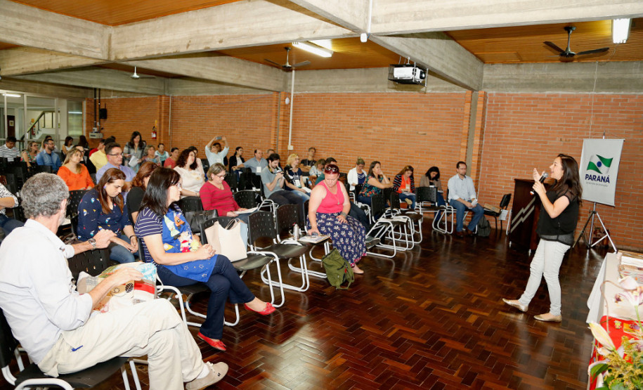 A Secretaria de Estado da Educação (SEED) realiza nesta segunda e terça-feira (13 e 14), na Diretoria de Políticas e Tecnologias Educacionais (DPTE), no bairro Boqueirão, duas formações voltadas a profissionais que atuam nos anos iniciais e no ensino religioso da rede pública estadual