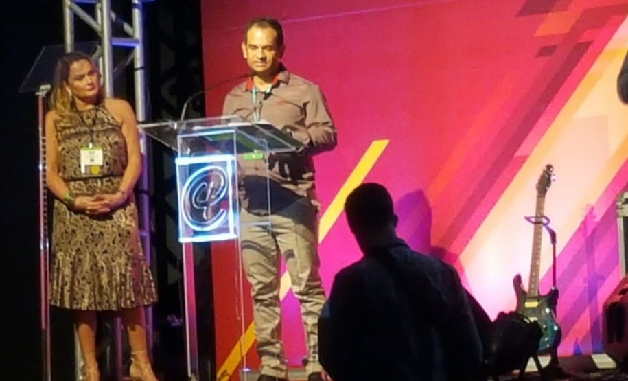 O aplicativo para smartphone Escola Paraná, desenvolvido pela Secretaria de Estado da Educação em parceria com a Companhia de Tecnologia da Informação e Comunicação do Paraná (Celepar), venceu a 11ª edição do Prêmio Case de Sucesso Portal IT4CIO. O app paranaense lançado em agosto foi o mais votado entre os cases de tecnologia da informação da iniciativa pública e privada da região Sul.