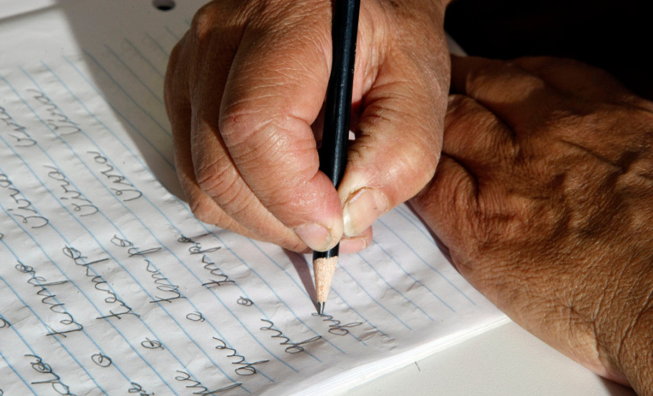 Estão abertas as inscrições para a segunda seleção do Programa Paraná Alfabetizado até o dia 20 de dezembro. Após o recesso de final de ano, as inscrições reabrem no dia 2 de janeiro e vão até 5 de fevereiro de 2018.