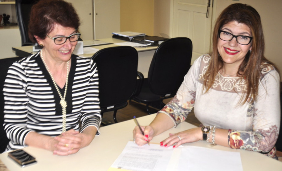 As secretarias municipal e de Estado da Educação assinaram nesta quarta-feira (29) termo de cessão de uso para que Curitiba possa aderir ao Sistema Estadual de Registro Escolar (Sere)