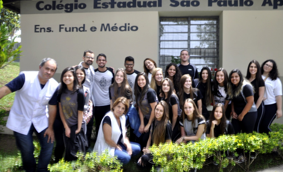 Estudantes do 9º ano do Ensino Fundamental e 3ª e 4ª ano do Ensino Médio da rede pública estadual de ensino fizeram nesta quinta-feira (30) as provas de Língua Portuguesa e Matemática do Sistema de Avaliação da Educação Básica do Paraná (Saep). Ao todo, 230 mil estudantes fizeram as provas, que servem para diagnosticar o nível de desempenho dos estudantes e definir ações de intervenções voltadas à melhoria da educação pública paranaense.