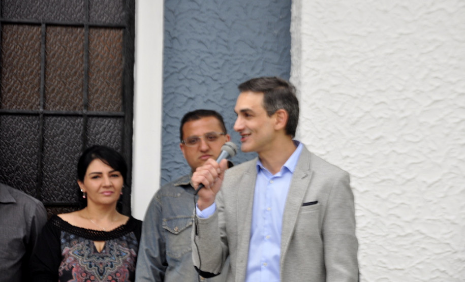 O Colégio Júlia Wanderley foi fundado em 1947 com a oferta do ensino fundamental