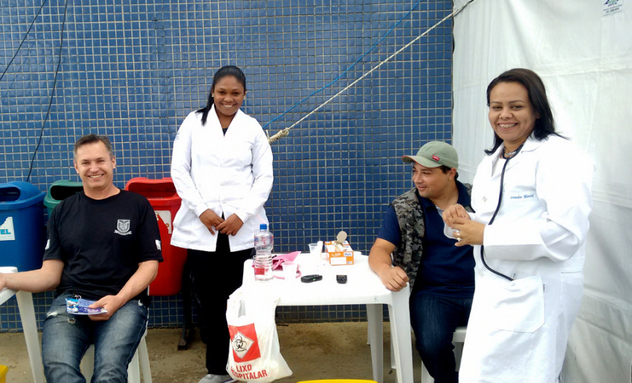 Estudantes do curso técnico em Enfermagem do Colégio Estadual Campo Sales, em Campina Grande do Sul (Região Metropolitana de Curitiba), participam da segunda edição da Semana de Saúde do Trabalhador do Sistema Penitenciário no Complexo Penitenciário de Piraquara, também na região metropolitana.