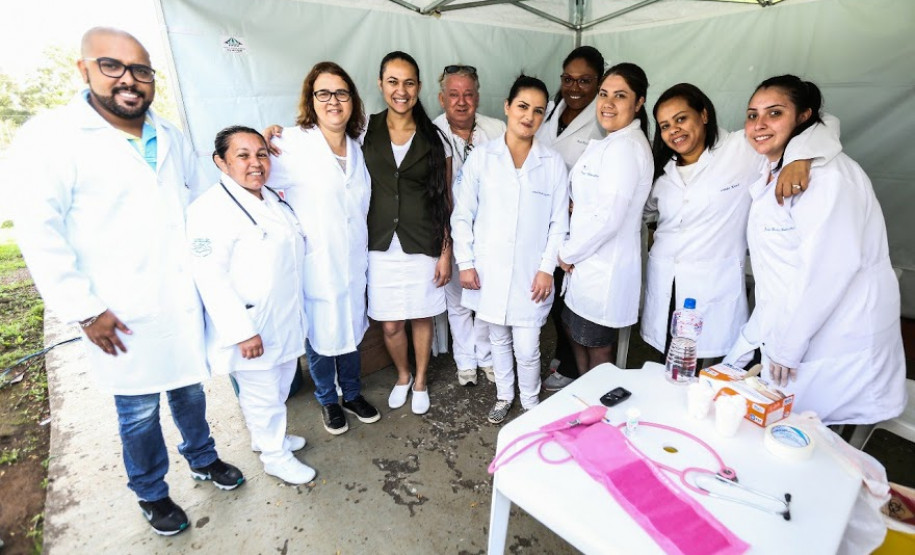 Estudantes do curso técnico em Enfermagem do Colégio Estadual Campo Sales, em Campina Grande do Sul (Região Metropolitana de Curitiba), participam da segunda edição da Semana de Saúde do Trabalhador do Sistema Penitenciário no Complexo Penitenciário de Piraquara, também na região metropolitana.