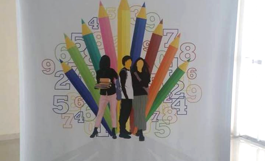 Termina nesta sexta-feira (8), em Foz do Iguaçu (Oeste), o evento estadual do Censo Escolar, pela SEED e MEC/Inep. Participam as equipes do SERE (o Sistema Estadual de Registro Escolar) e censo escolar dos 32 Núcleos Regionais de Educação (NREs).