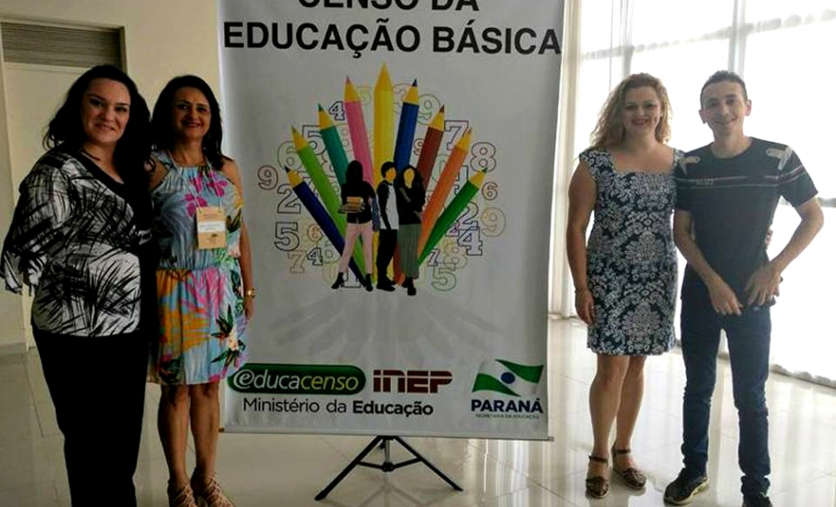 Termina nesta sexta-feira (8), em Foz do Iguaçu (Oeste), o evento estadual do Censo Escolar, pela SEED e MEC/Inep. Participam as equipes do SERE (o Sistema Estadual de Registro Escolar) e censo escolar dos 32 Núcleos Regionais de Educação (NREs).