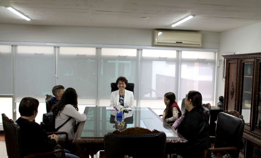Eles vieram acompanhados pelas professoras Katia Rocha Gonçalves e Liení de Oliveira. Os estudantes aprovam a educação em tempo integral. “Estou bem mais adiantado que o pessoal de outras escolas”, garante Kailan.