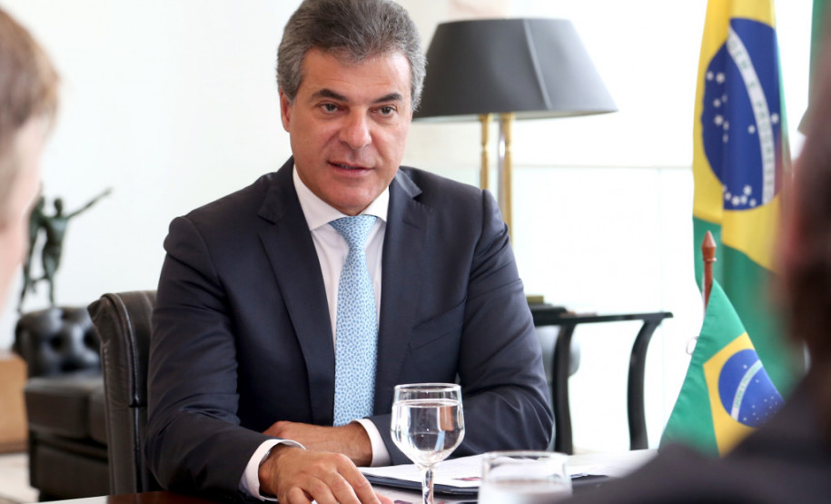 Folha total chega a R$ 1,65 bilhão, valor que passará a circular na economia paranaense com o depósito a ser realizado nesta quarta-feira.