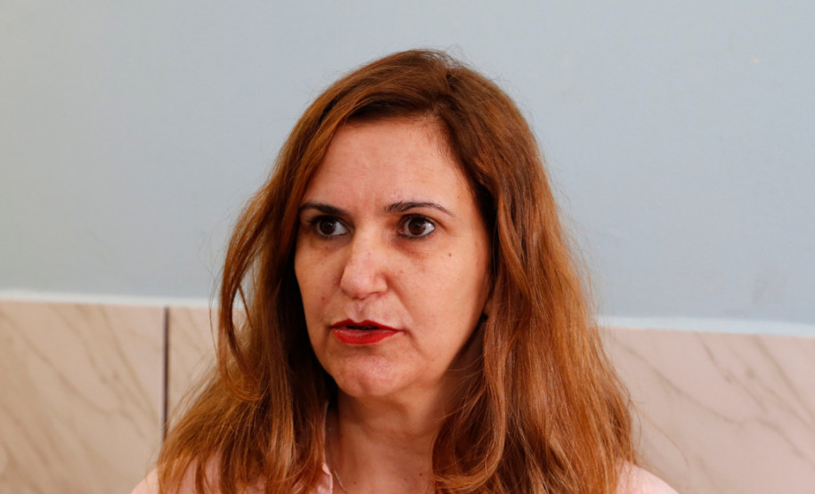 O Colégio Estadual Euzébio da Mota, em Curitiba, recebeu nesta terça-feira (30) uma impressora 3D, filamentos para impressão e cartão de memória para equipar o laboratório de robótica. “Esse equipamento será fundamental para aprimorar os diversos projetos que a escola já desenvolve”, disse a diretora Olinda Godoi Ribeiro.