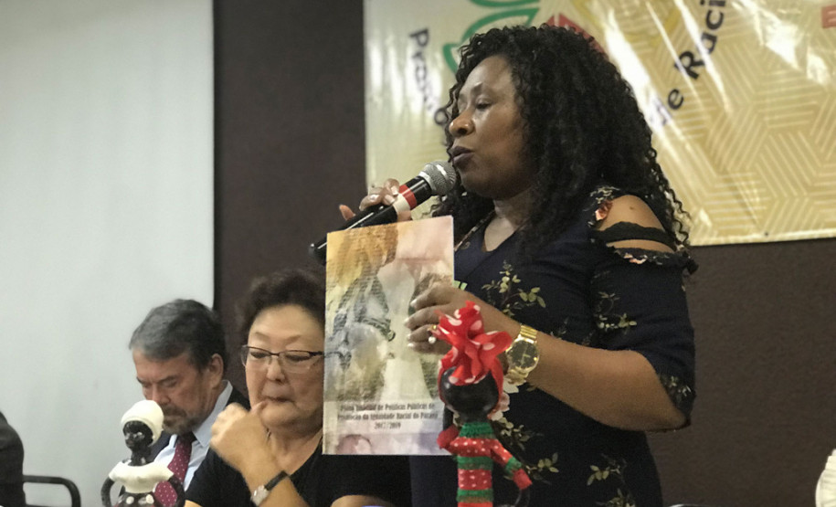 Coordenadora da Educação das Relações da Diversidade Etnicorracial da Secretaria da Educação, Edna Aparecida Coqueiro.