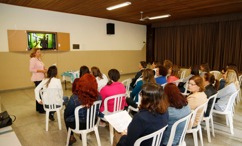 Cerca de 100 mil profissionais da educação se reúnem nessa quinta-feira (15) e sexta-feira (16) para o primeiro encontro da Semana Pedagógica