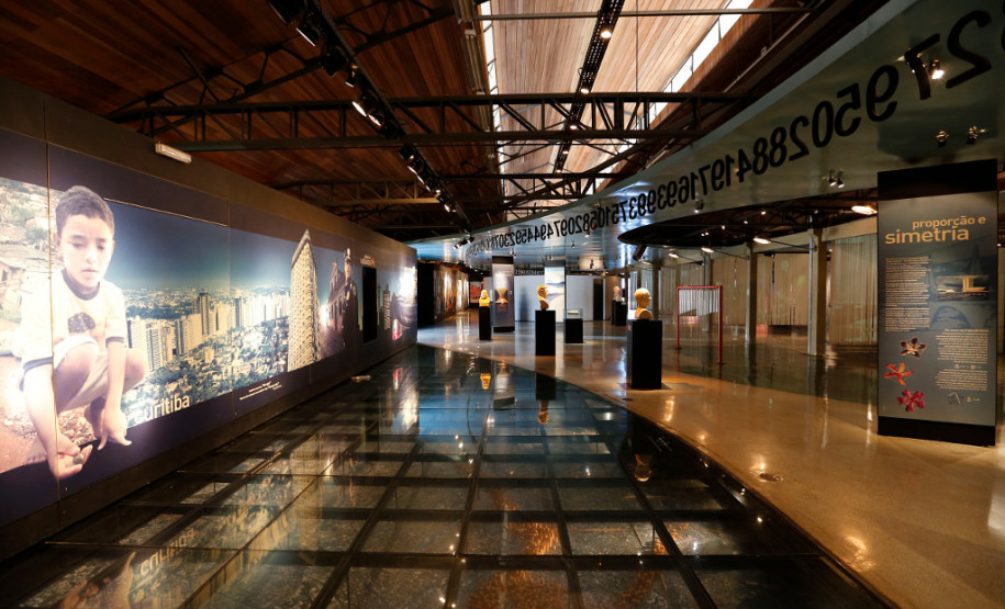 Estão abertas as inscrições para visitas guiadas ao Parque Estadual da Ciência Newton Freire Maia, em Pinhais, na Região Metropolitana de Curitiba. Além de conhecer as instalações do parque, estudantes e membros da comunidade escolar podem participar de uma série de atividades científicas e culturais. As inscrições são válidas paras as visitas do primeiro semestre. As visitas para o segundo semestre serão agendadas a partir de 4 de junho.