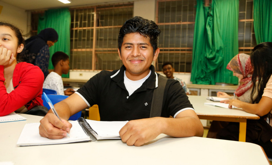 Israel Antônio Lopes, de 22 anos, também veio ao Brasil com a missão religiosa em 2016. Natural de Masaya, na Nicarágua, ele contou que o curso vai ajudar a superar algumas barreiras do idioma. “Sinto que o curso vai me ajudar muito na pronúncia das palavras e na escrita, que são minhas principais dificuldades. Não quero falar só por falar, mas falar direito, por isso quero aprofundar meus conhecimentos no idioma”, disse Lopes.