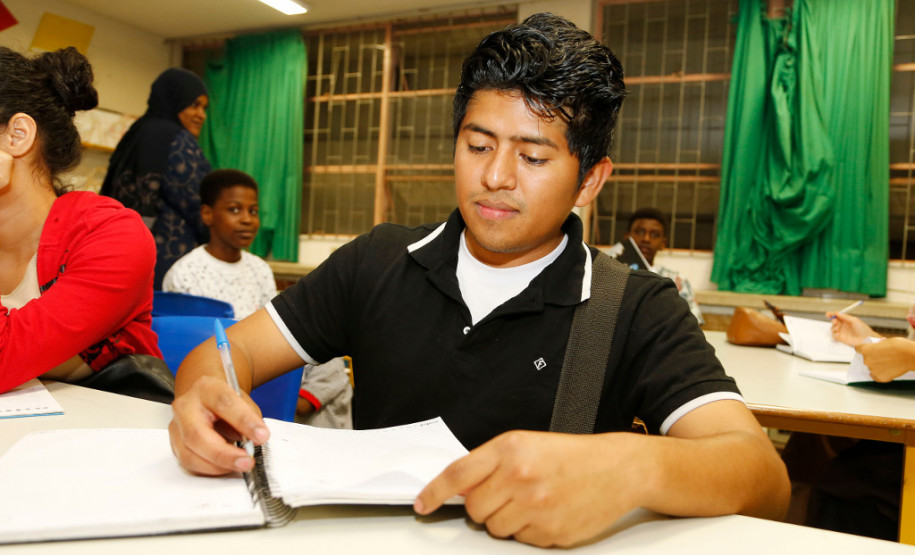 Israel Antônio Lopes, de 22 anos, também veio ao Brasil com a missão religiosa em 2016. Natural de Masaya, na Nicarágua, ele contou que o curso vai ajudar a superar algumas barreiras do idioma. “Sinto que o curso vai me ajudar muito na pronúncia das palavras e na escrita, que são minhas principais dificuldades. Não quero falar só por falar, mas falar direito, por isso quero aprofundar meus conhecimentos no idioma”, disse Lopes.
