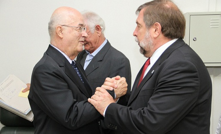 Para o secretário da Educação Flávio Arns, o desafio deste novo presidente é tornar o Conselho mais próximo da sociedade paranaense.