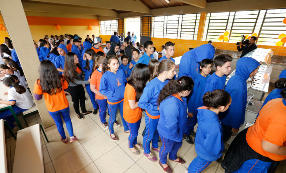 Colégio estadual de Campo Magro recebe kit tecnológico Em 2017 o colégio foi classificado em terceiro lugar no Prêmio Gestão Paraná, que elegeu as escolas que trabalham com projetos pedagógicos inovadores