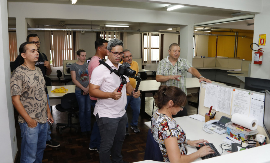 Delegação do RN conhece metodologias de ensino tecnológico do Paraná Secretaria Estadual de Educação do Paraná; Gurpo de funcionários da prefeitura municipal de Ceará Mirin do estado do Rio Grande do Norte visitam o Departamento de Políticas Tecnológica (DPTE). 20-03-18. Foto: Hedeson Alves