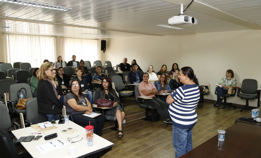 Secretaria Estadual de Educação do Paraná; Auditório da SEED, novos ouvidores da Secretaria de Educação participam de reunião. 22-03-18. Foto: Hedeson Alves