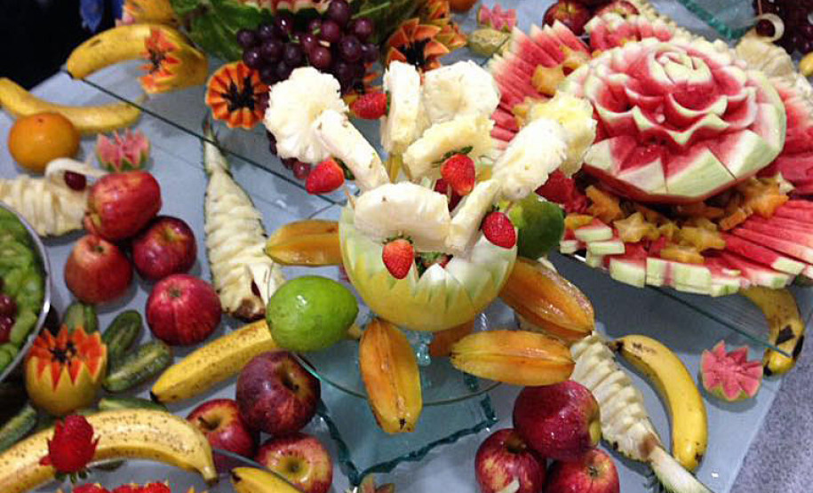 Parceria com profissionais e empresas que promovem palestras, oficinas, seminários e cursos de extensão que complementam a formação.