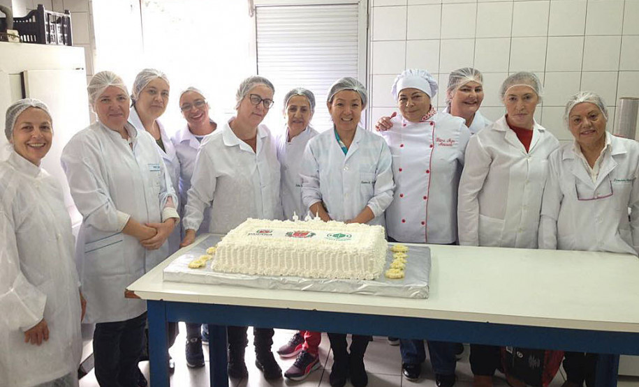 Parceria com profissionais e empresas que promovem palestras, oficinas, seminários e cursos de extensão que complementam a formação.