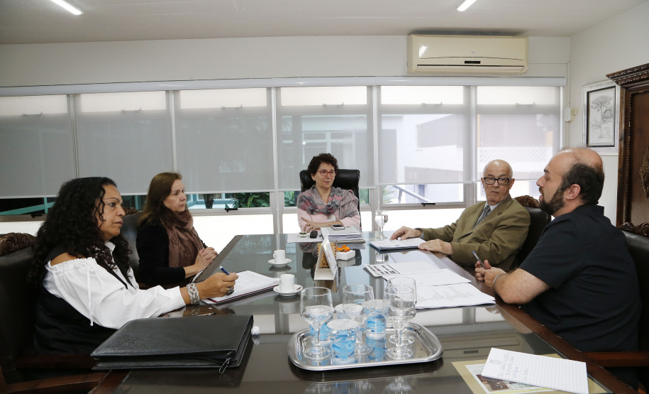 Secretaria Estadual de Educação do Paraná; Reunião no gabinete da secretária Ana Seres Trento Comin sobre o Plano Nacional Curricular da Educação Base. 02-04-18. Foto: Hedeson Alves