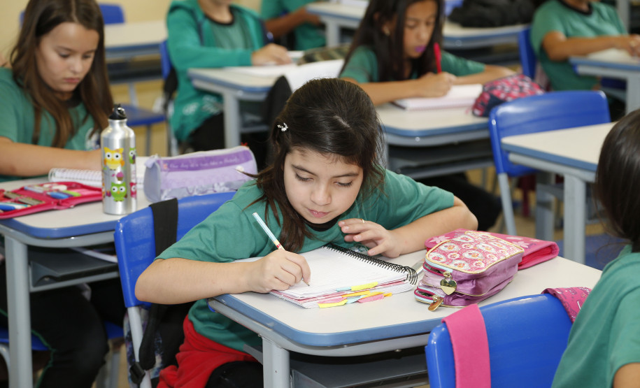 Pais e alunos escolhem disciplinas no ensino integral Secretaria de Estado da Educação do Paraná - Educação Integral Foto: Hedeson Alves/SEED