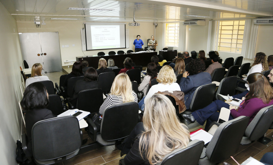 Secretaria Estadual de Educação do Paraná; Curso de Formação Inicial e Continuada no auditório da SEED. 17-04-18. Foto: Hedeson Alves