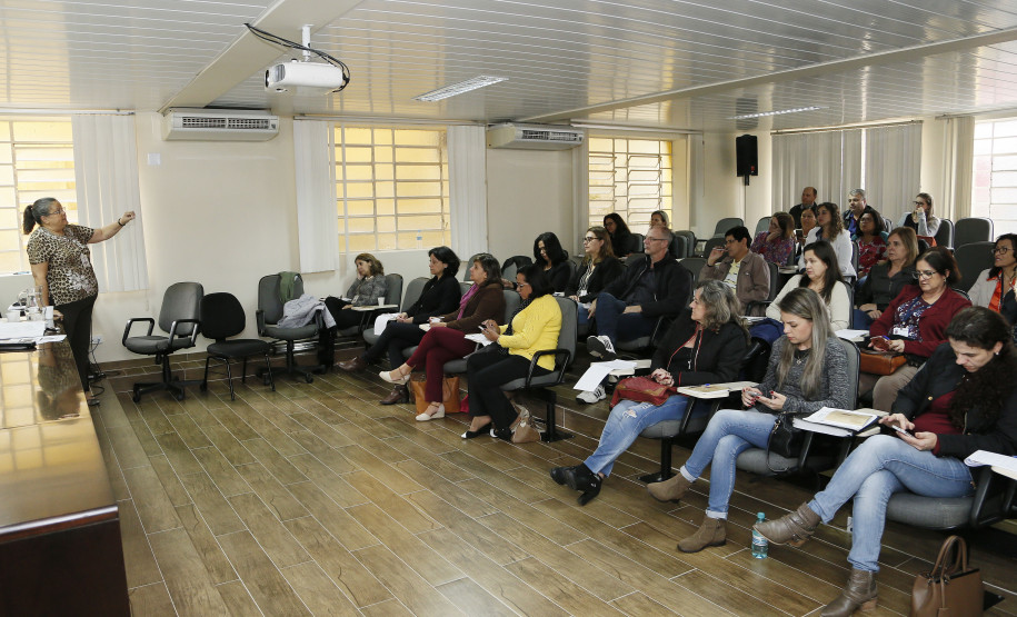 Secretaria Estadual de Educação do Paraná; Curso de Formação Inicial e Continuada no auditório da SEED. 17-04-18. Foto: Hedeson Alves