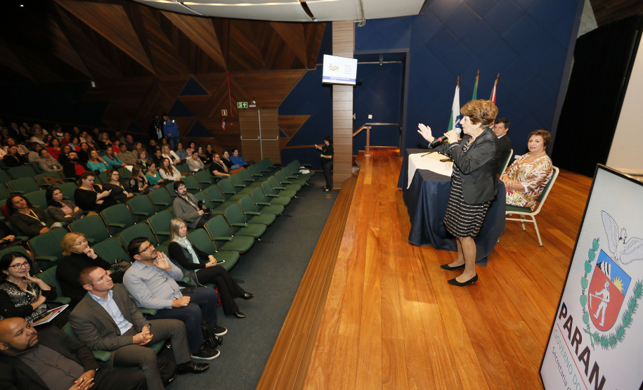 Secretaria Estadual de Educação do Paraná; Semana Pedagógica no auditório da Assossiação Médca do Paraná com a presença da Secretária Lucia Lopez. 20-04-18. Foto: Hedeson Alves
