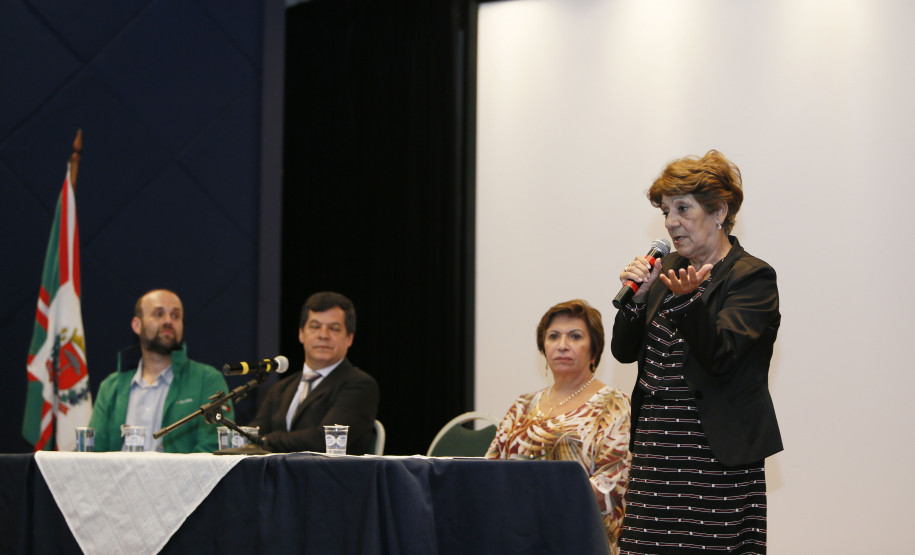 Secretaria Estadual de Educação do Paraná; Semana Pedagógica no auditório da Assossiação Médca do Paraná com a presença da Secretária Lucia Lopez. 20-04-18. Foto: Hedeson Alves