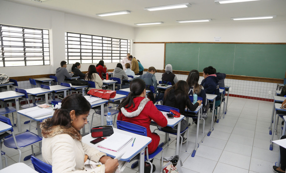 Secretaria Estadual de Educação do Paraná; CEEP Erotides A.Nichele em Fazenda Rio Grande que oferta cursos técnico. 16-04-18. Foto: Hedeson Alves