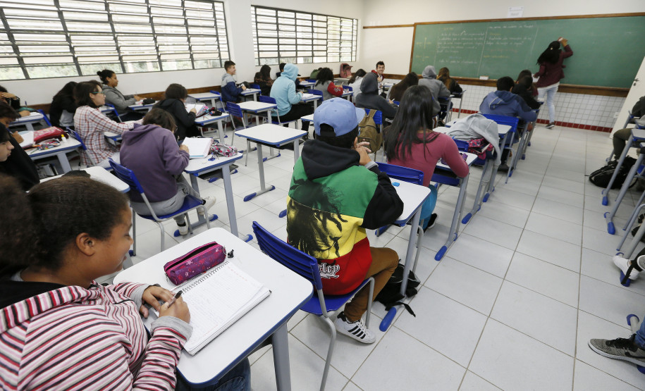 Secretaria Estadual de Educação do Paraná; CEEP Erotides A.Nichele em Fazenda Rio Grande que oferta cursos técnico. 16-04-18. Foto: Hedeson Alves