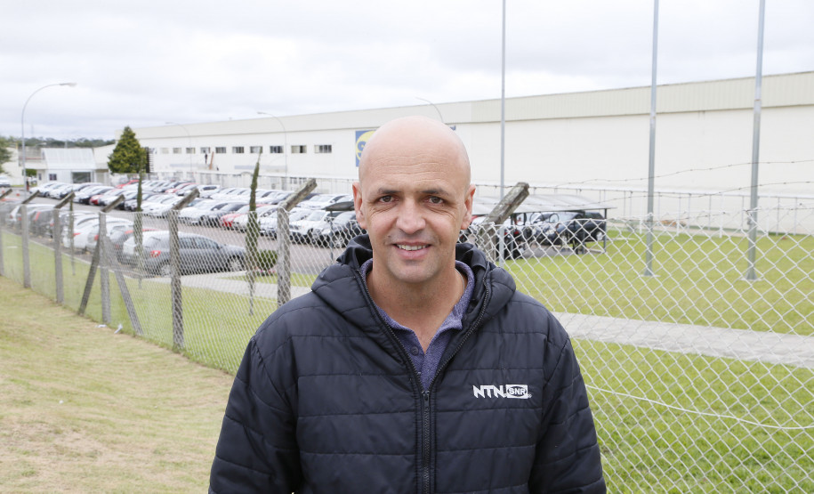 Secretaria Estadual de Educação do Paraná; CEEP Erotides A.Nichele em Fazenda Rio Grande que oferta cursos técnico, na foto o ex aluno Joel Barreto. 16-04-18. Foto: Hedeson Alves