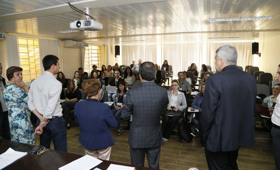 Secretaria Estadual de Educação do Paraná; Reunião com representantes do MEC no auditório da SEED com a participação da Secretária Lucia Cortez. 24-04-18. Foto: Hedeson Alves