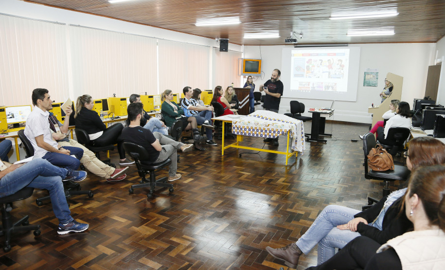 Secretaria Estadual de Educação do Paraná; Cursos para técnico dos núcleos regionais para apresentar o SEED LAB. 26-04-18. Foto: Hedeson Alves