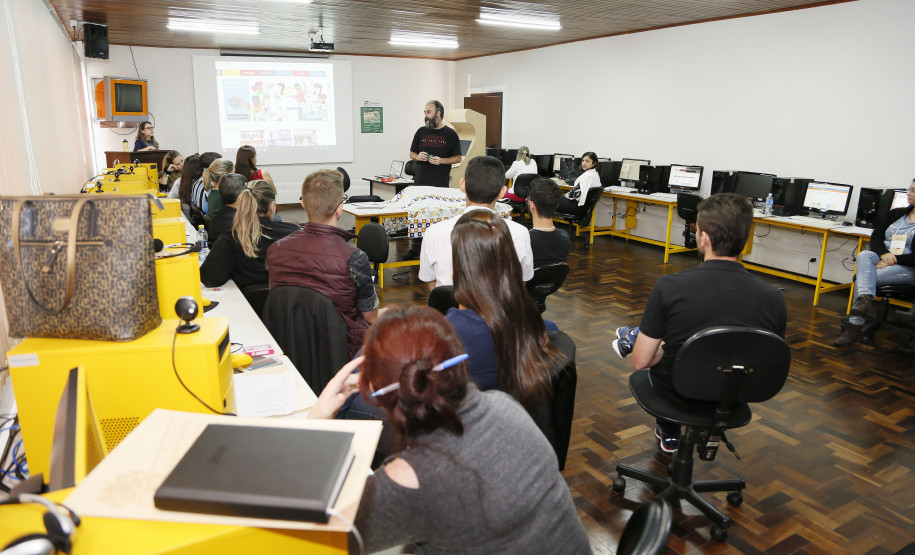Secretaria Estadual de Educação do Paraná; Cursos para técnico dos núcleos regionais para apresentar o SEED LAB. 26-04-18. Foto: Hedeson Alves