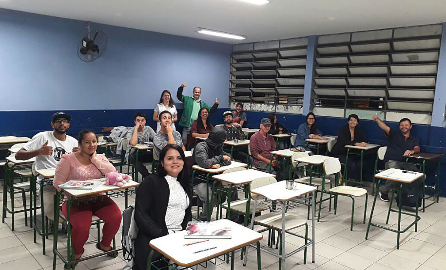 Cerca de 300 mil alunos de todas as escolas do Paraná fizeram nesta quinta-feira (26) as provas de Língua Portuguesa e Matemática do Sistema de Avaliação da Educação Básica do Paraná (Saep).