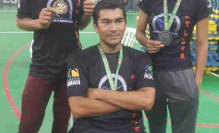 A estudante Fabiana Nayara da Silva Santiago, de 16 anos, vai a compor a delegação brasileira na 17° da Gymnasiade, maior competição esportiva escolar do mundo, que acontece entre 02 e 09 de maio, em Marrakesh, no Marrocos. Aluna do Colégio Estadual São João, em Cascavel, ela participará do torneio organizado pela Federação Internacional do Desporto Escolar e que reúne estudantes de vários países, em diferentes modalidades esportivas.