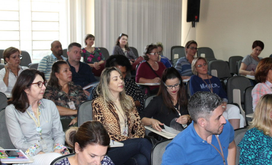 “A participação dos alunos tem aumentado, e eles utilizam com facilidade o atendimento online da Ouvidoria, registrando suas reivindicações com fotos e vídeos”, afirma a chefe da Ouvidoria, Margarete Maria Lemes. O objetivo é que as escolas divulguem o banner especialmente criado para esta finalidade, imprimam e o disponibilizem em locais de grande circulação.