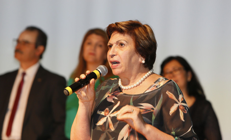 Maio será o mês da Matemática no Paraná Secretaria Estadual de Educação do Paraná; Abertura do Festival de Matemática no teatro da Fiep em Curitiba com a presença da Superintendente da EducaçãoInes Carnieletto. 07-05-18. Foto: Hedeson Alves