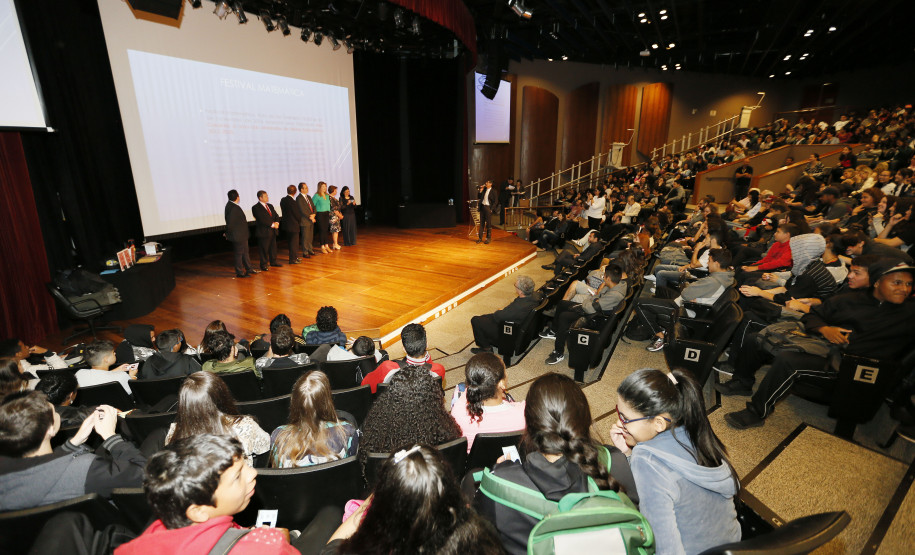 Maio será o mês da Matemática no Paraná Secretaria Estadual de Educação do Paraná; Abertura do Festival de Matemática no teatro da Fiep em Curitiba com a presença da Superintendente da EducaçãoInes Carnieletto. 07-05-18. Foto: Hedeson Alves