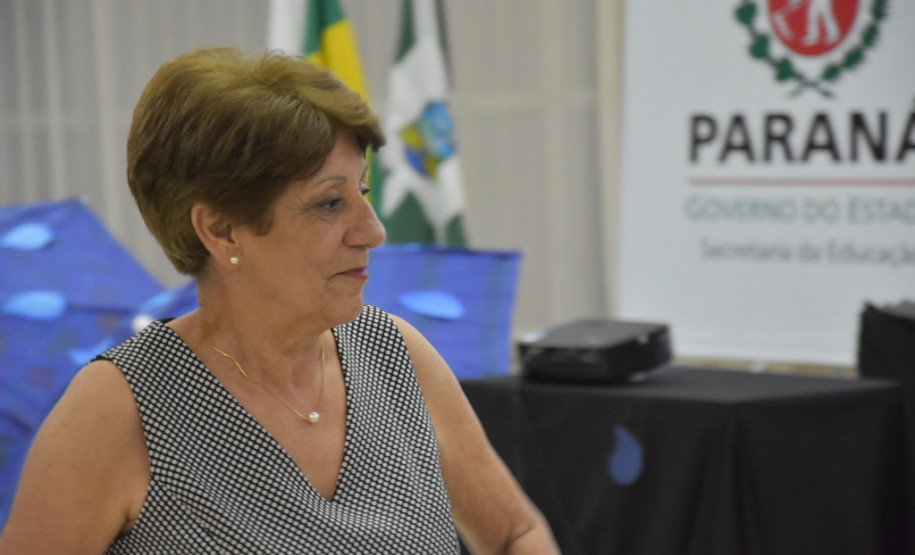 A secretaria da Educação, Lucia Cortez, participou da abertura do evento e destacou que a Conferência fortalece o protagonismo juvenil. “Esse congresso de ideias contribui para fortalecer a Educação Ambiental nos sistemas de ensino, proporciona uma atitude responsável e comprometida dos nossos alunos em questões socioambientais locais e globais, social e em processos de melhoria do nosso ecossistema”, disse a secretária.