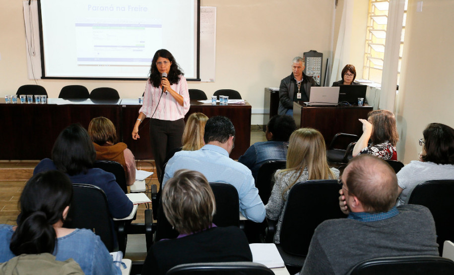 Os editais do Pibid e do Programa de Residência Pedagógica foram apresentados por Paloma Siqueira Fonseca, técnica da Coordenação de Aperfeiçoamento de Pessoal de Nível Superior (Capes) do Ministério da Educação (MEC)