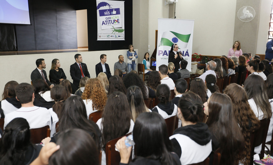 Secretaria Estadual de Educação do Paraná; Colégio Estadual Sagrada Familia em Campo Largo, palestra com representantes dos três poderes, Geração Atitute. 11-05-18. Foto: Hedeson Alves