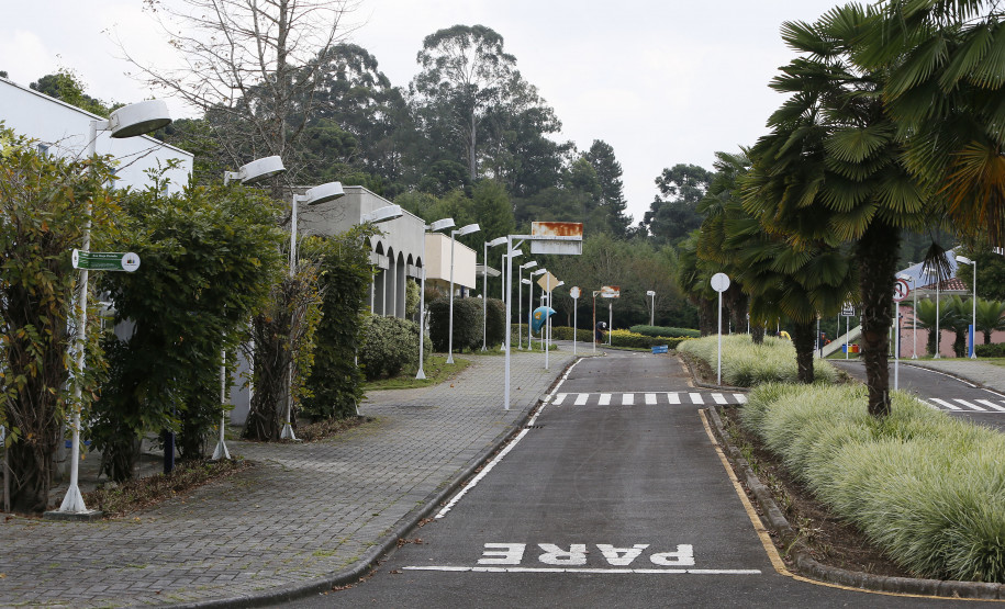 Secretaria Estadual de Educação do Paraná; Vila da Cidadania em Piraquara, alunos de diversos colégios participam de oficinas oferecidas dentro da cidade mirin como atividades de culinária, esporte, jardinagem entre outras. 17-04-18. Foto: Hedeson Alves